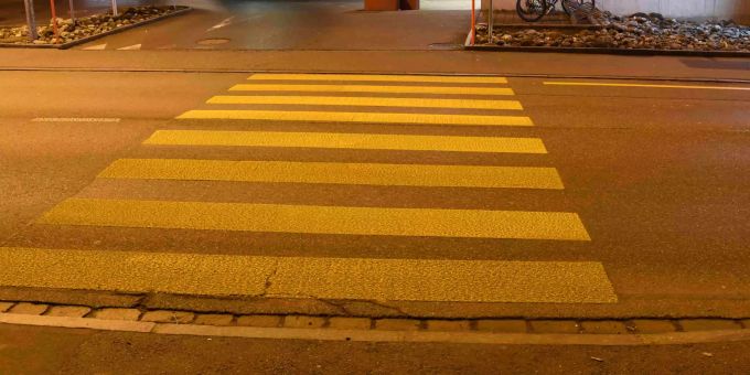 Kind auf Fussgängerstreifen angefahren Kind auf Fussgängerstreifen angefahren
