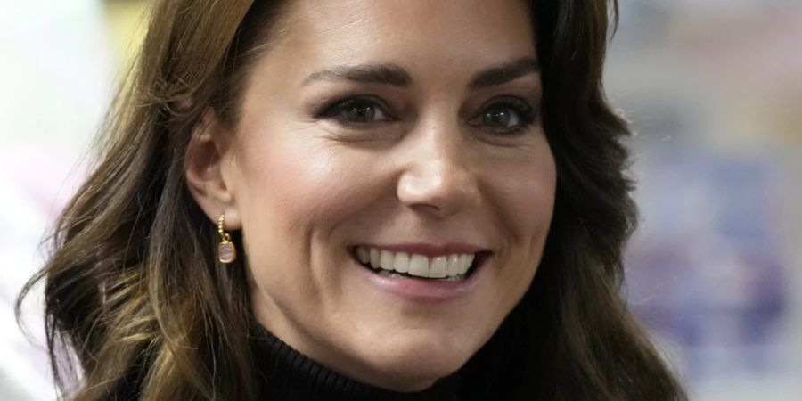 ... wie sie Prinzessin Kate angeblich hat machen lassen, weiter im Mainstream ankommen.