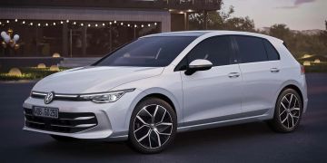 Zeigt, was er hat: Der VW Golf «Edition 50» kommt mit beleuchtetem Grill und Logo, schicken 18-Zoll-Felgen und abgedunkelten Details.