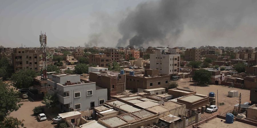 Seit Samstag kämpfen im Sudan die zwei mächtigsten Generäle des Landes und ihre Einheiten um die Vorherrschaft. Foto: Marwan Ali/AP
