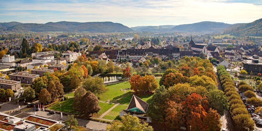 Blick auf den Kurpark und die Ortschaft Bad Zurzach. - Kanton Aargau