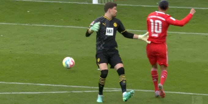 Kobel-Katastrophe! - Bayern fertigen den BVB im Spitzenspiel mit 4:2 ab