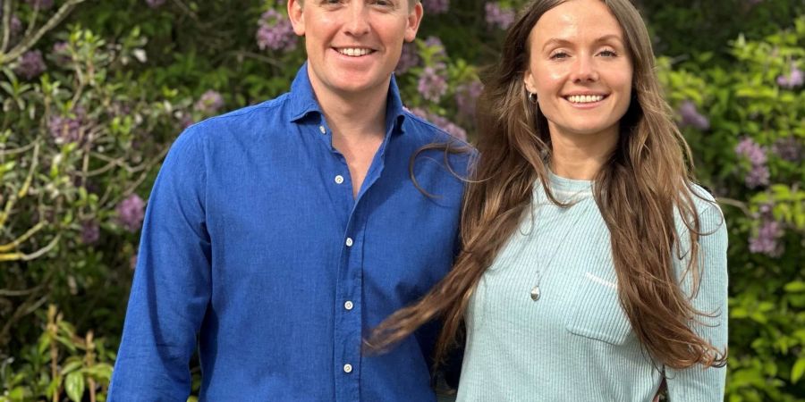 Hugh Grosvenor hat seiner Freundin Olivia Henson einen Antrag gemacht.