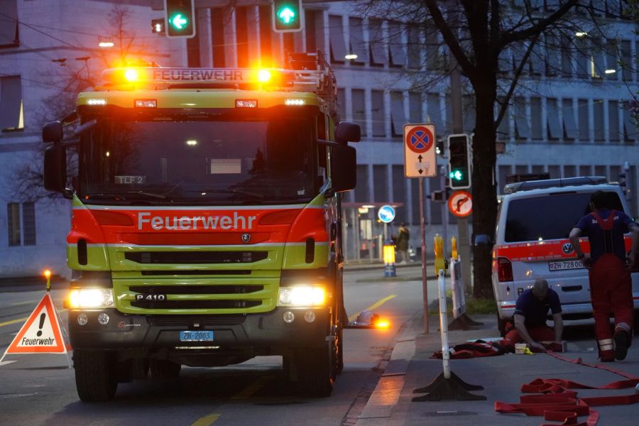Ein im Umbau stehender Dachstock war in Brand geraten.