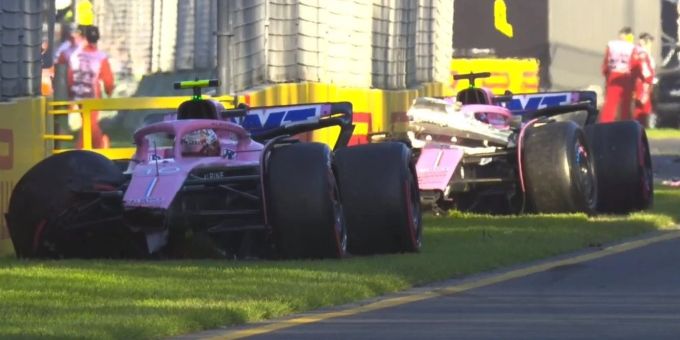 Die gestrandeten Alpine-Renner von Pierre Gasly und Esteban Ocon beim Australien-GP der Formel 1. Formel 1 Australien Unfall