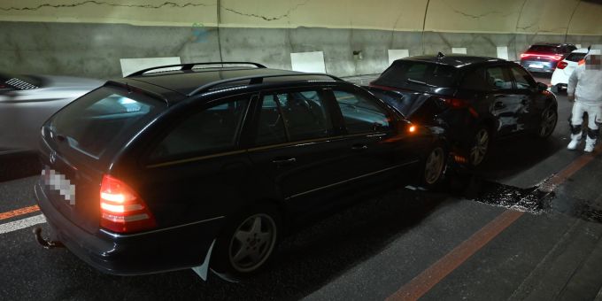 St. Gallen - Auffahrkollision auf Stadtautobahn mit vier Fahrzeugen