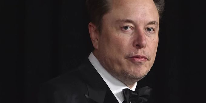 X und Firmenbesitzer Elon Musk stehen seit Monaten zunehmend in der Kritik. (Archivbild) Elon Musk
