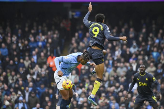 Manuel Akanji im Spiel von Manchester City gegen Everton. Manuel Akanji