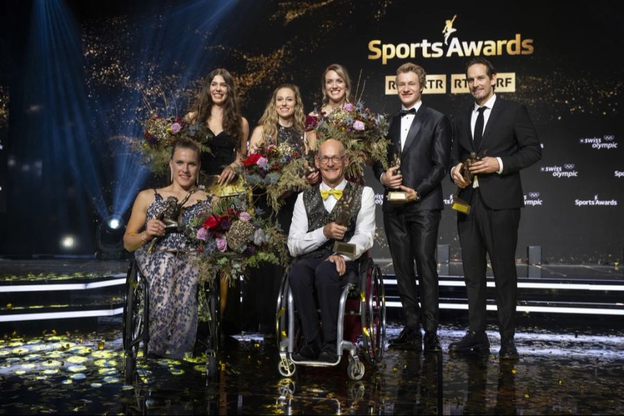 Die Gewinner an den Sports Awards: Catherine Debrunner (Para-Sportlerin), Lucia Acklin (SRF3 Best Talent), Beachvolley-Duo Nina Brunner und Tanja Hüberli (Team des Jahres), Heinz Frei (Ehren