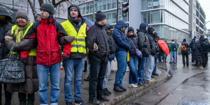 München - Menschenkette gegen AfD nach tragischem Anschlag