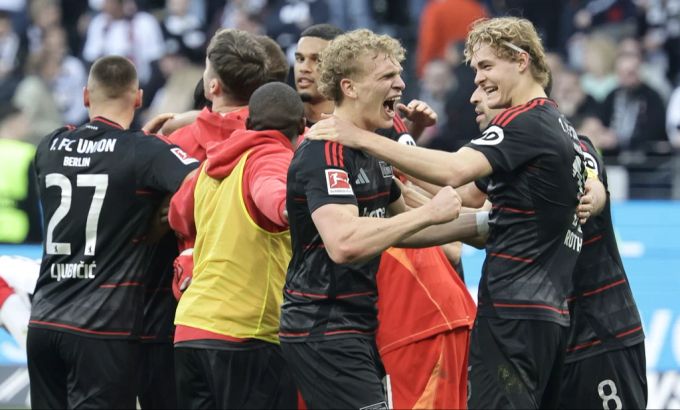 Union Berlin freut sich über die drei Punkte. Bundesliga