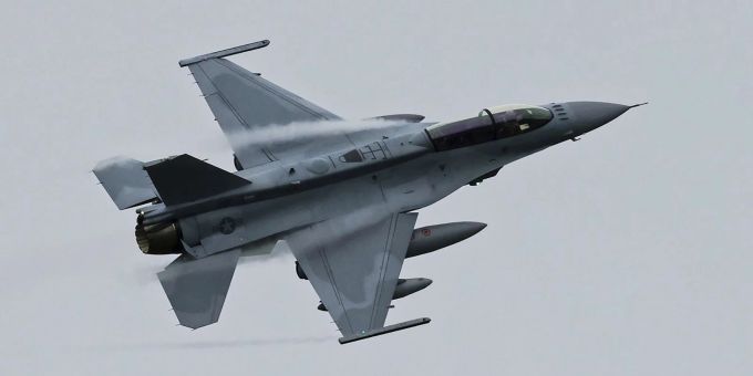 Ein ukrainischer F-16-Pilot ist abgeschossen und getötet worden. F-16