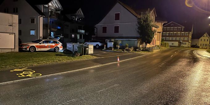 Gossau: Selbstunfall mit E-Scooter. Selbstunfall mit E-Scooter.