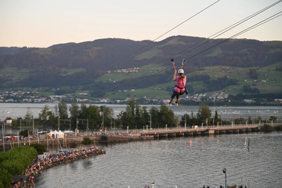 Mit der Zipline einen Flug über die Dächer der Altstadt.