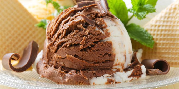Schokolade eignet sich auch hervorragend als frische Zwischenmahlzeit im Sommer. Schokolade