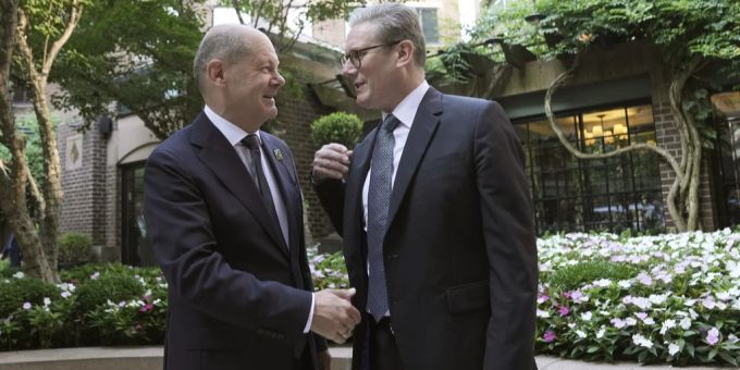 Rande von Nato-Gipfel - Scholz spricht mit neuem britischem Premier