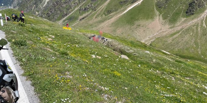 Ins Spital geflogen - In Kurve in Sta. Maria Val Müstair GR gestürzt