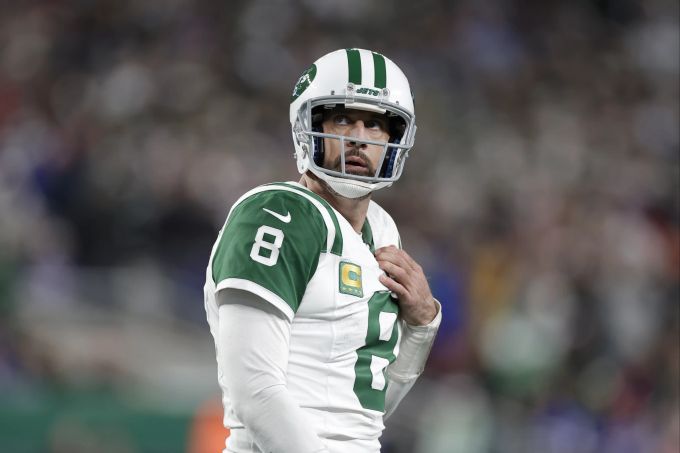 Aaron Rodgers ist Quarterback der New York Jets in der NFL. NFL