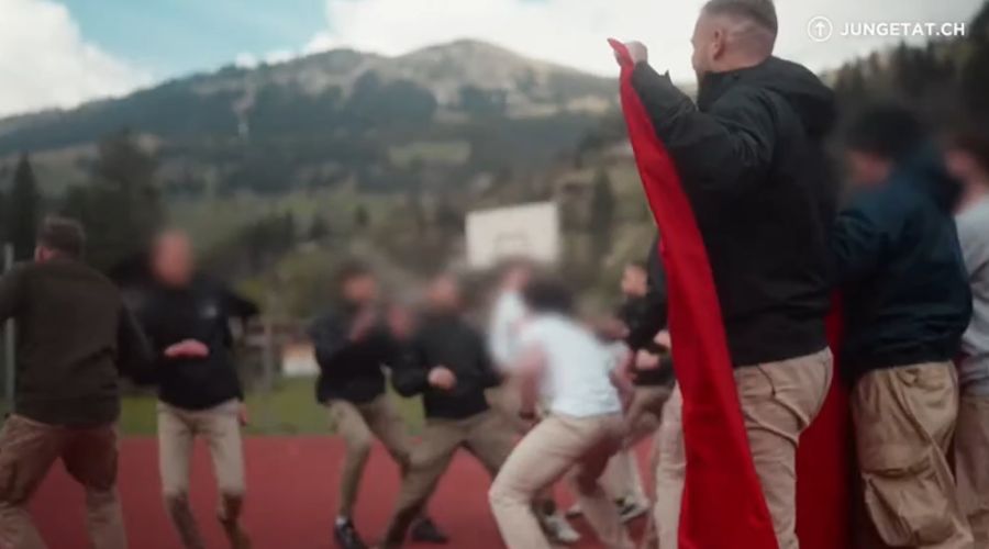 Beim Aktionswochenende wurden auch physische Konfrontationen bei Demonstrationen geübt.