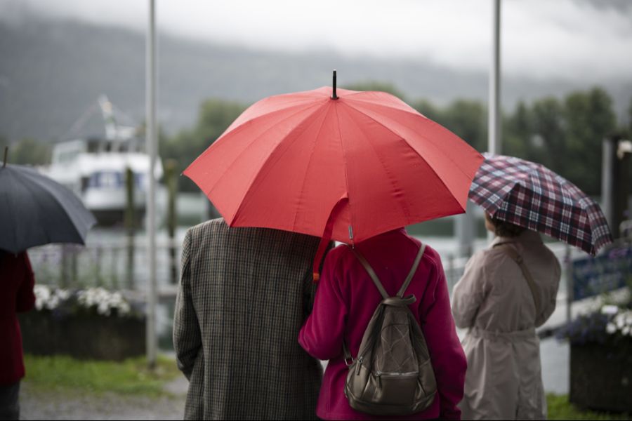 Aktuell fällt in grossen Teilen der Schweiz viel Regen. (Symbolbild)