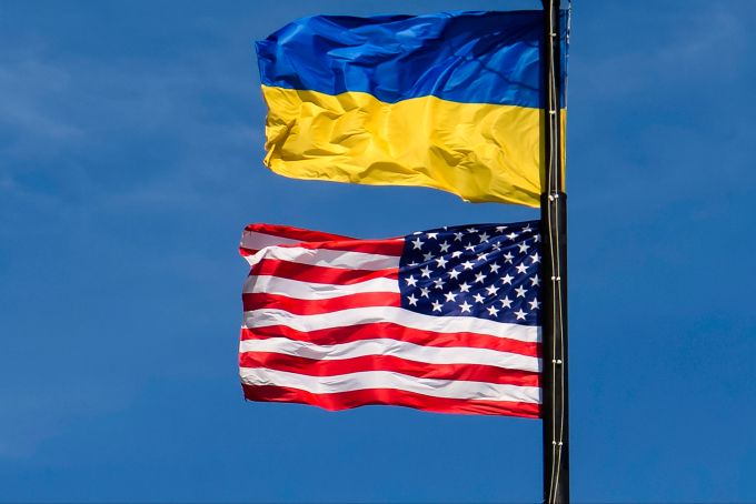Die Ukraine behält die Kontrolle über ihre Ressourcen, während die USA Zugang zu wichtigen Rohstoffen erhalten. (Symbolbild) ukraine usa deal symbolbild