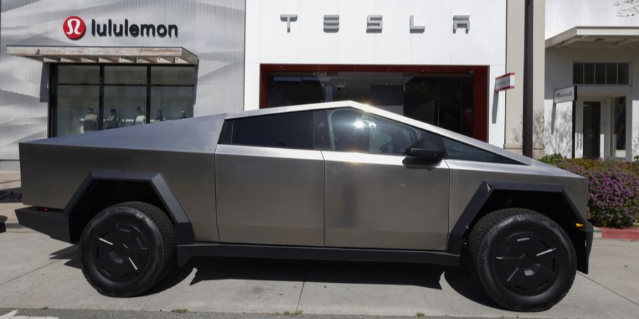tesla cybertruck
