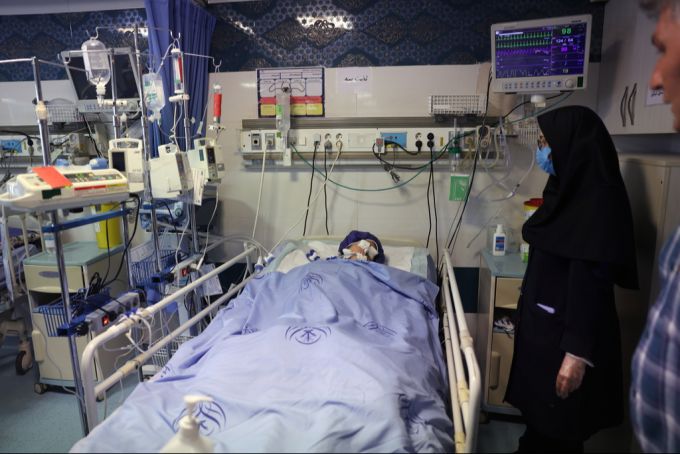 Eine 13-jährige Iranerin, welche nach einem israelischen Angriff hospitalisiert werden musste. Iran verletzte