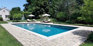 Zumikon ZH - Paar darf Swimming-Pool bauen – Gemeinde muss blechen