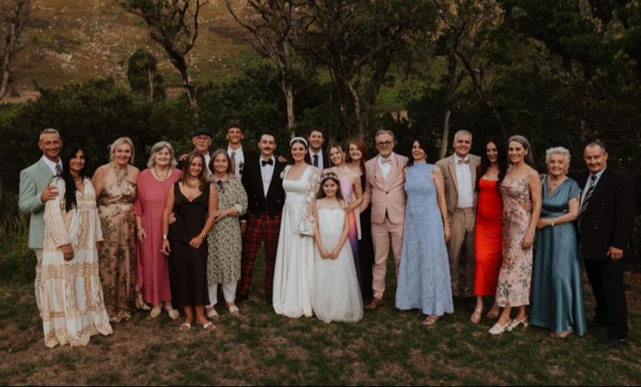 Die Hochzeit fand im kleinen Rahmen statt.