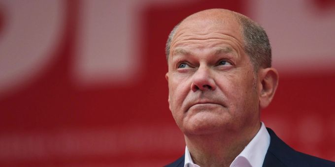 Bundeskanzler Olaf Scholz richtet sich in einer Video-Botschaft an das Volk. video-botschaft scholz gewalttaten