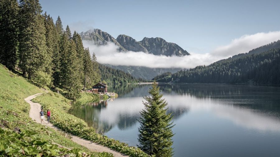 Arnensee Gstaad Bern
