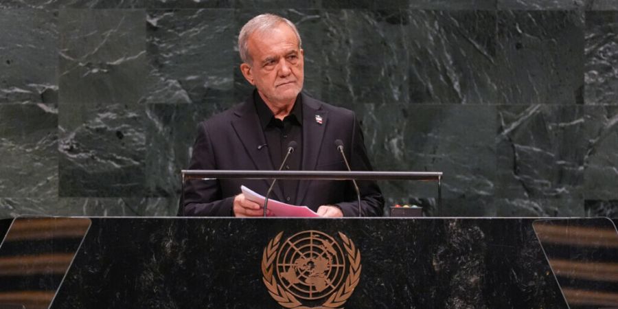 Der iranische Präsident Massud Peseschkian hält im Hauptquartier der Vereinten Nationen eine Rede während der 81. Sitzung der Generalversammlung der Vereinten Nationen. Foto: Heather...
