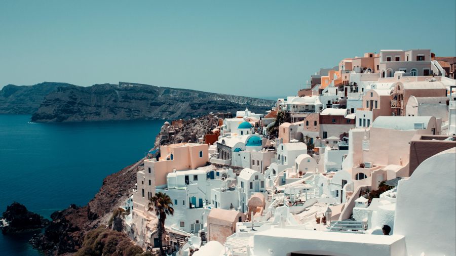 Santorini zählt zu den beliebtesten europäischen Ferienzielen – und gilt zugleich als Social-Media-Hotspot schlechthin.