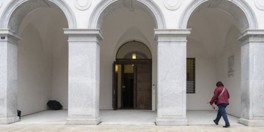 Das Bundesstrafgericht hat einen Ex-Banker der Bestechung für schuldig befunden. (Archivbild)