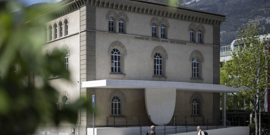 Sollte dereinst wieder eine Pandemie ausbrechen, so könnten Bündner Parlamentarierinnen und Parlamentarier dann dank eines neuen Gesetzes virtuell statt im Grossratsgebäude tagen. Di...