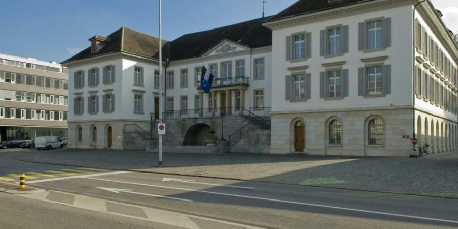 Wer ins Regierungsgebäude in Aarau einziehen und damit Stephan Attiger beerben wird, entscheidet sich am 18. Oktober.