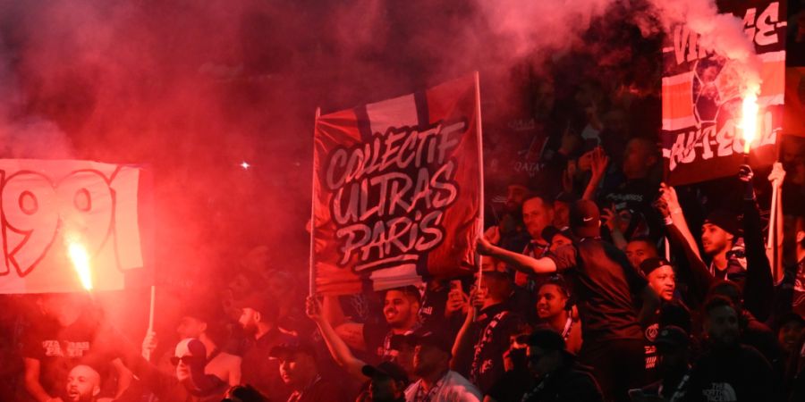 Mit 8000 Polizisten und strengen Kontrollen soll das Champions-League-Finale friedlich bleiben, obwohl es ganz woanders stattfindet. (Archivbild)
