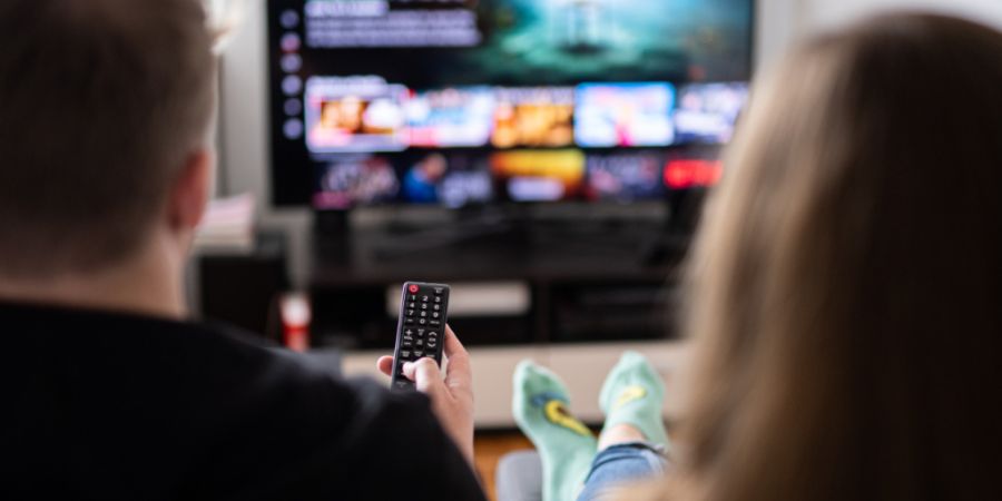 Zu den investitionspflichtigen Unternehmen zählen unter anderem in- und ausländische Streamingdienste. (Archivbild)