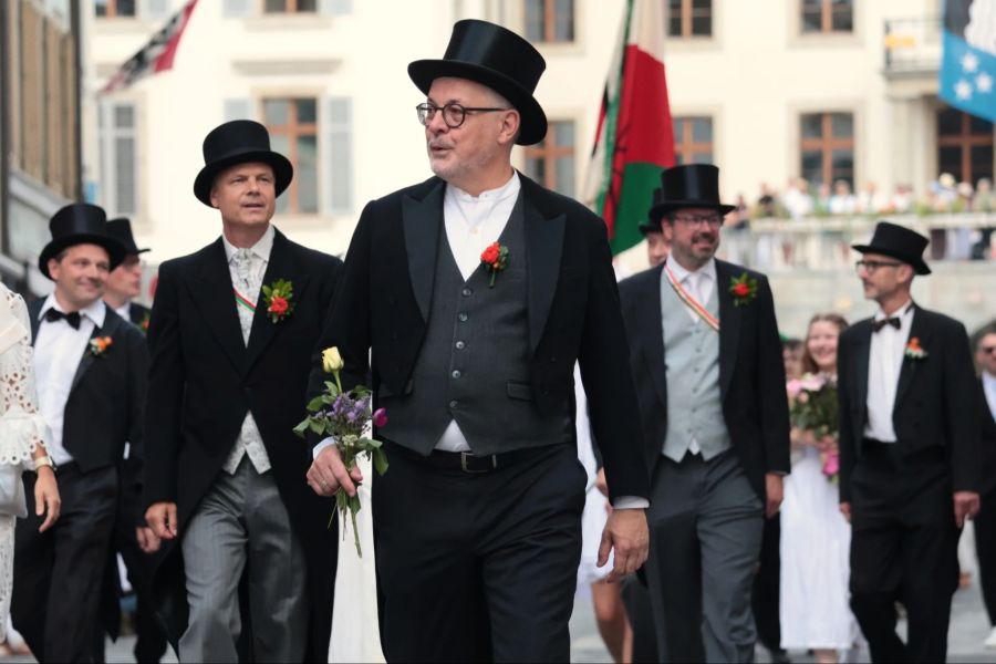 Impressionen vom Maienzug 2026 durch die Aarauer Innenstadt.