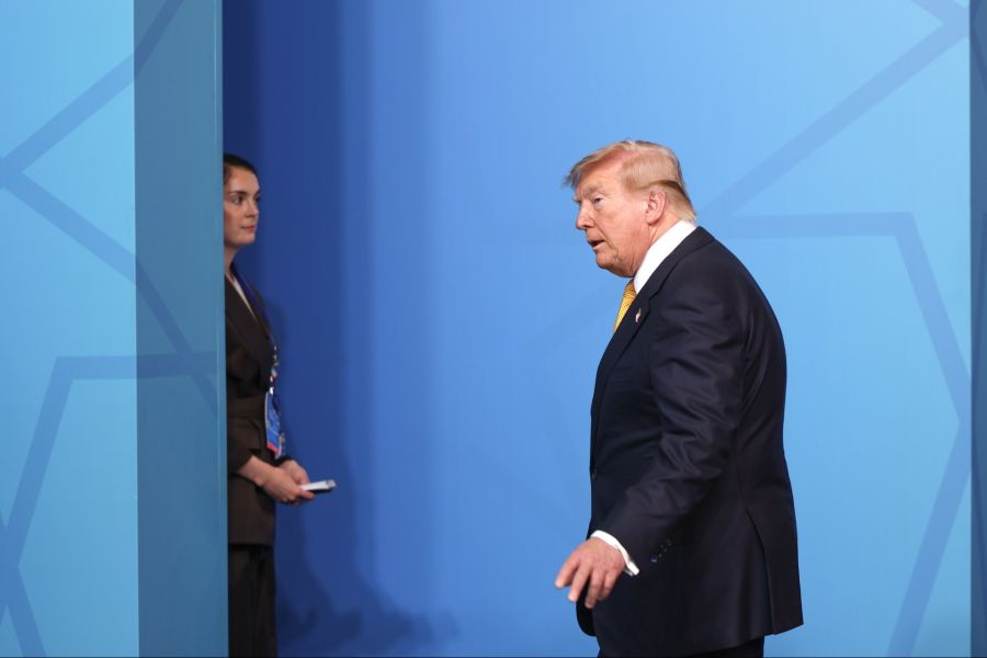 Vor Ort sind hochrangige Persönlichkeiten. Unter anderem Donald Trump.