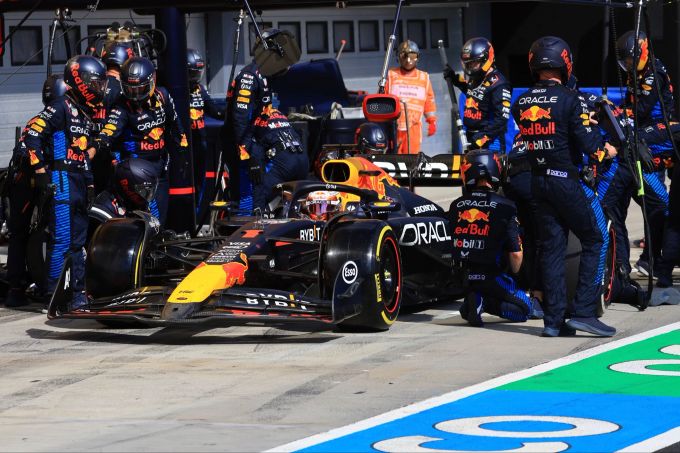 Max Verstappen und Red Bull stecken in einer Mini-Formkrise. Max Verstappen Red Bull