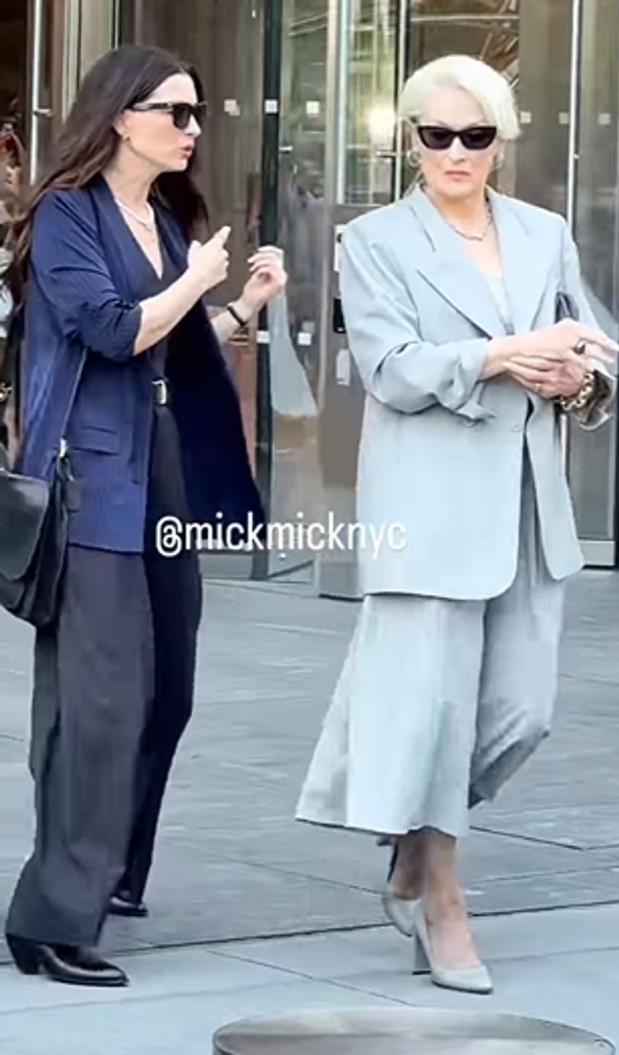 Anne Hathaway und Meryl Streep unterwegs in den Strassen New Yorks