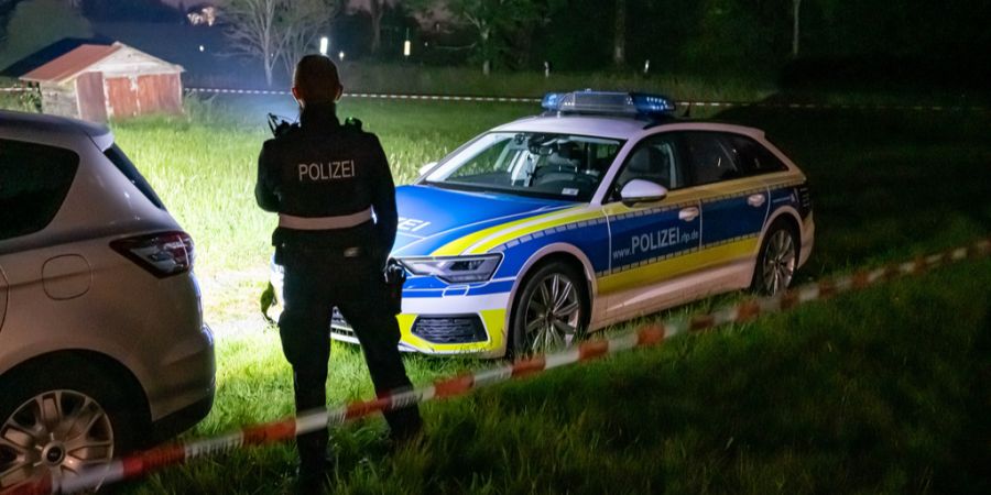 Polizist Absperrband Westerwald
