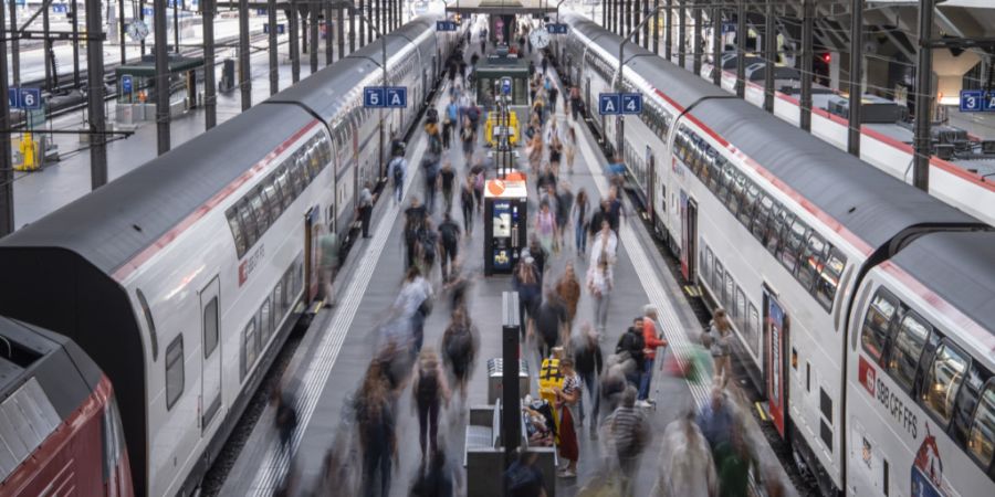 Der Bahnverkehr im Bahnhof Luzern war am Dienstagnachmittag beeinträchtigt. (Archivaufnahme)