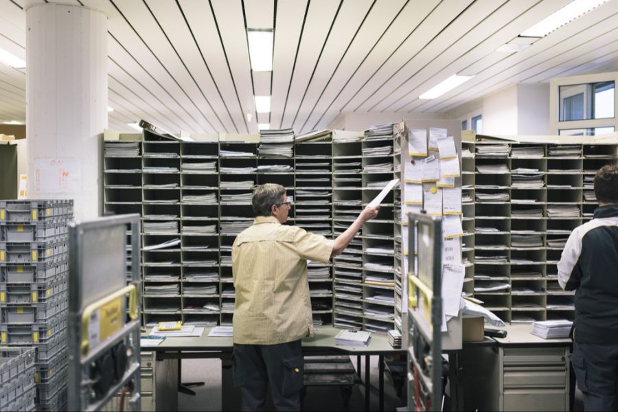 Die Post erklärt Beziehungen unter Mitarbeitenden zur Privatangelegenheit. (Archivbild)