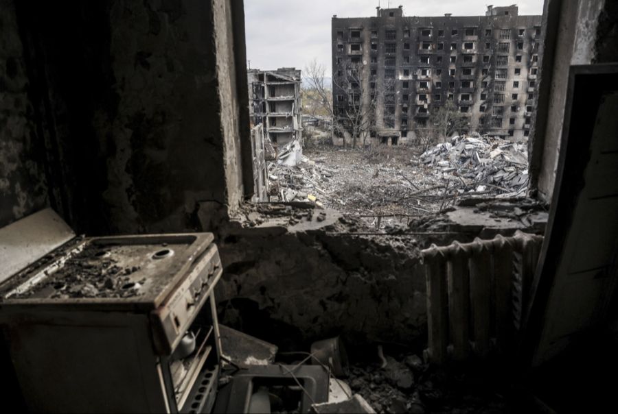 Für die Ukraine dürfte es schwierig werden, zumal Russland gezielt die zivile Gas- und Wärmeversorgung zerstört. (Im Bild: Zerstörte Gebäude in der Stadt Kostjantyniwka im Oktober 2025)
