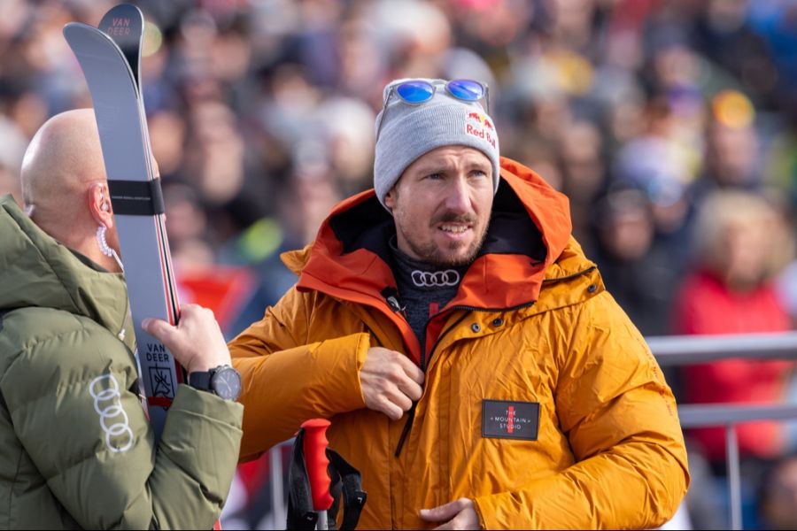 Hat sich der Ski-Star etwa verlobt?