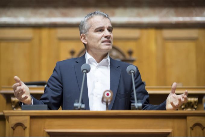 Er will sich für eine «Schweiz des Miteinanders, in der Sicherheit und Freiheit für alle gelten» einsetzen: SP-Bundesrat Beat Jans. (Archivbild) Beat Jans EJPD Zwischenbilanz