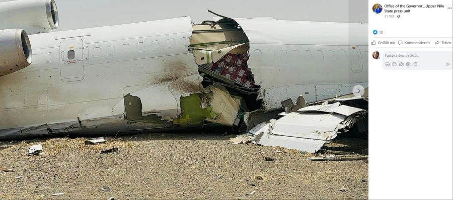 Die Boeing ist bei der Kollision entzweigebrochen.