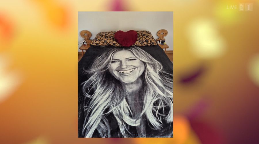 Sie ist auch ein grosser Helene-Fischer-Fan. Die Schlagerkönigin hat sie sogar als Bettwäsche!